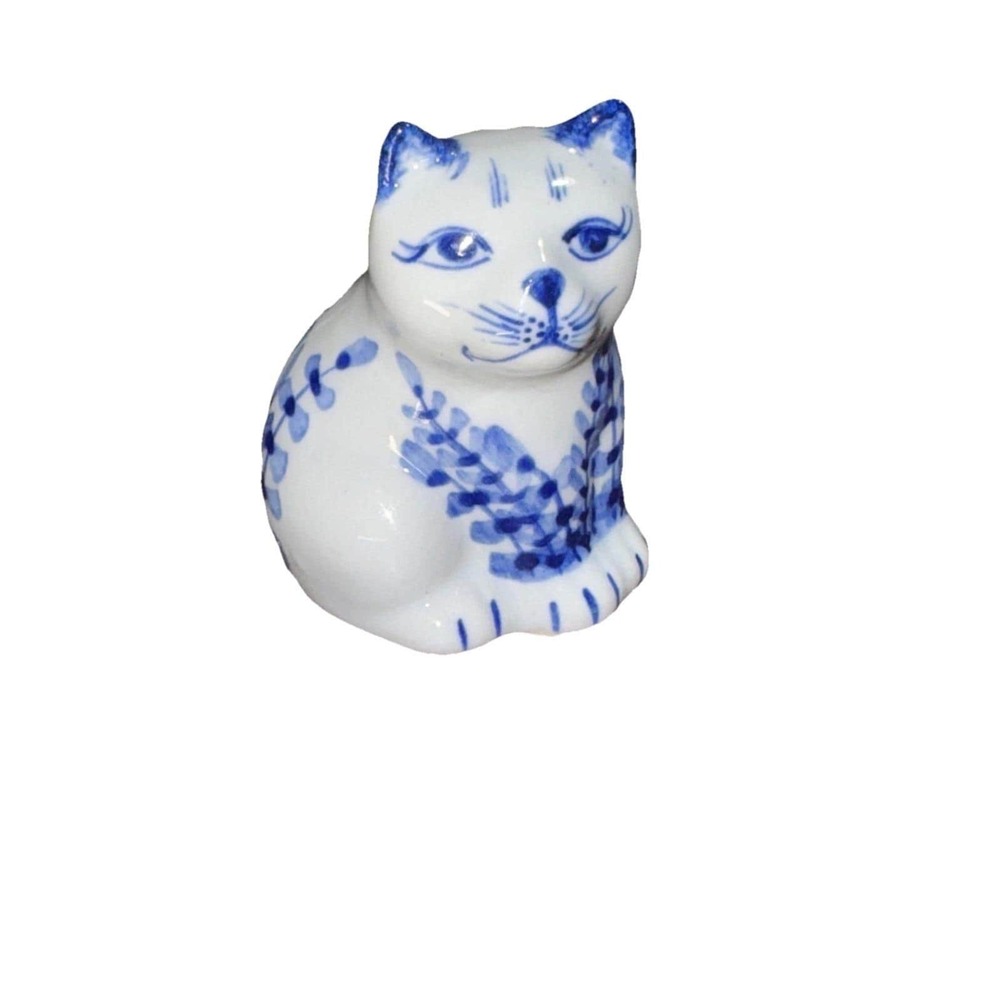 2" Fat Cat Figuring. White And Blue Hand Painted.. Ceramic